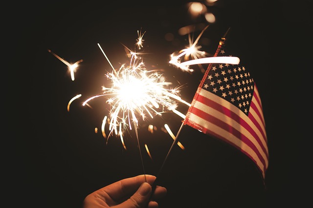 sparkler-839806_640.jpg