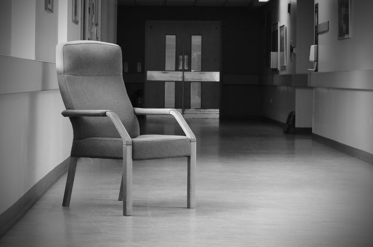 chairs-164691_1280.jpg